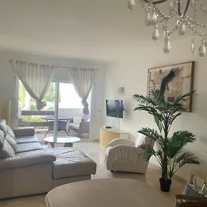 Costalita, Direct Access, Ground Floor, Salt Water Pool Apartamento Estepona